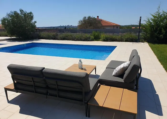 Small House Tia With Private Pool 아파트