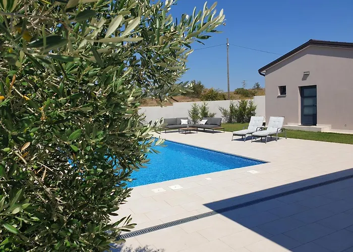 Small House Tia With Private Pool Appartement