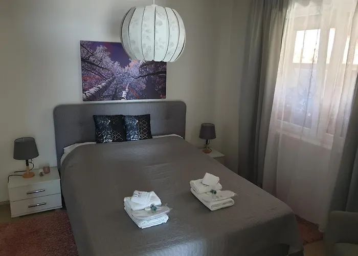 Small House Tia With Private Pool Appartement *